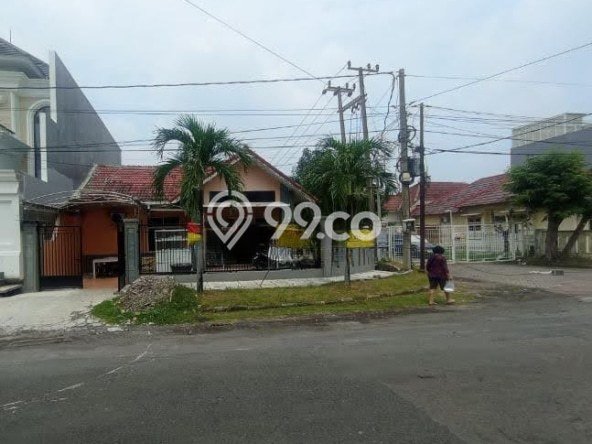 Rumah Elit Modern Tanpa Renovasi di Surabaya Kota Surabaya Rumah Elit Modern Tanpa Renovasi di Surabaya Kota Surabaya