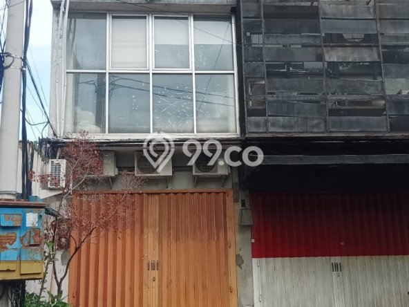 Ruko Dijual di Prime Area Surabaya Luas 180m2 Ruko Dijual di Prime Area Surabaya Luas 180m2