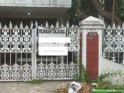Rumah Mewah Dijual LT 288m2 di Tenggilis Mejoyo, Surabaya Rumah Mewah Dijual LT 288m2 di Tenggilis Mejoyo, Surabaya
