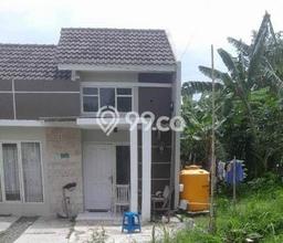 Rumah Strategis Minimalis Lb 52m2 di Menganti, Gresik Rumah Strategis Minimalis Lb 52m2 di Menganti, Gresik