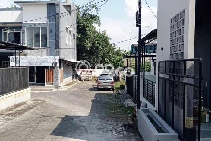 Rumah Strategis Modern Lb 80m2 di Sukun, Malang Rumah Strategis Modern Lb 80m2 di Sukun, Malang