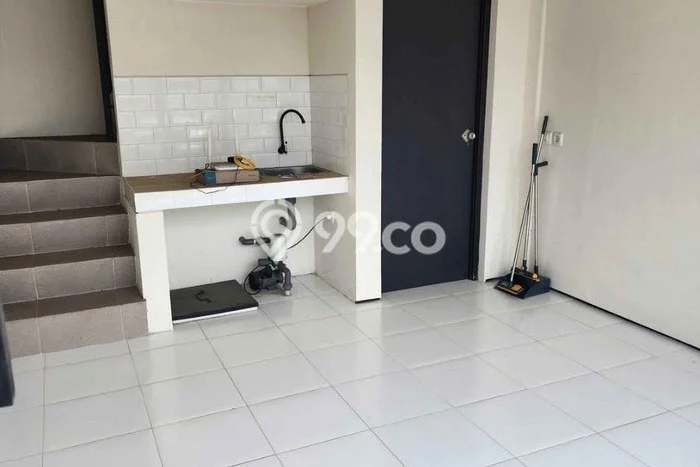 Ruko Dijual di Malang LT 18m2 & LB 54m2 Lokasi Terbaik! Ruko Dijual di Malang LT 18m2 & LB 54m2 Lokasi Terbaik!