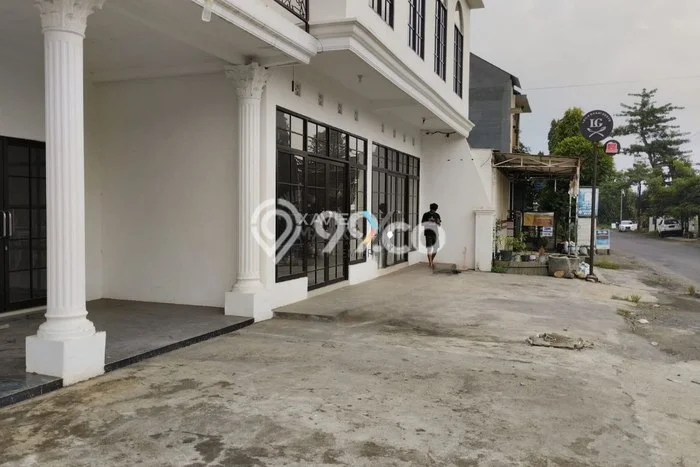 Area Ramai! Komersial Dijual di Wajak untuk Bisnis Luas Bangunan 600m2 Area Ramai! Komersial Dijual di Wajak untuk Bisnis Luas Bangunan 600m2