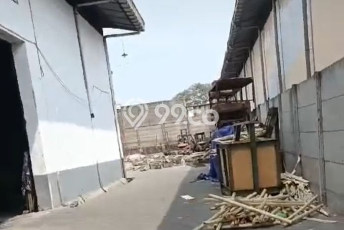 Disewakan Gudang komersial di Ngaliyan luas bangunan 780m2 Disewakan Gudang komersial di Ngaliyan luas bangunan 780m2