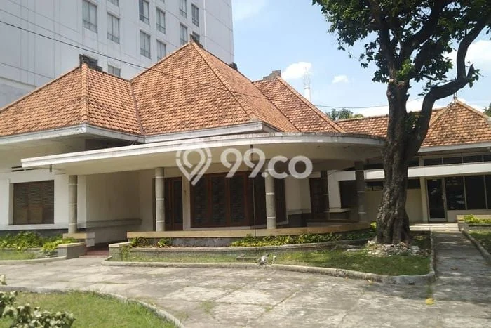 Jual Rumah Mewah Megah Dengan View Eksklusif di Simpang Lima, Semarang Jual Rumah Mewah Megah Dengan View Eksklusif di Simpang Lima, Semarang