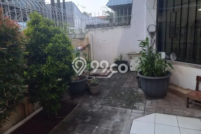 Rumah EXCLUSIVE area pekunden, Semarang, LT 196m2m² Bangunan 300m2m² KESEMPATAN TERBATAS! Rumah EXCLUSIVE area pekunden, Semarang, LT 196m2m² Bangunan 300m2m² KESEMPATAN TERBATAS!