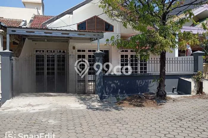 Rumah Bagus Siap Huni Di Wiyung Luas 150m2 Lokasi Strategis Rumah Bagus Siap Huni Di Wiyung Luas 150m2 Lokasi Strategis