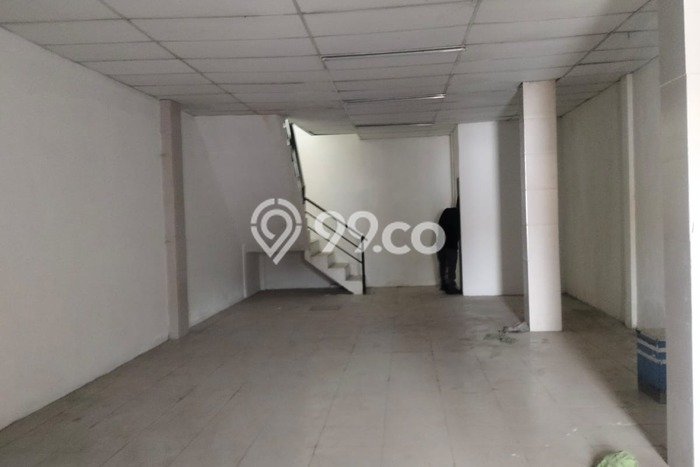 HARGA BERSAING! Ruko di Garuda, Luas 175m², Area Komersial HARGA BERSAING! Ruko di Garuda, Luas 175m², Area Komersial