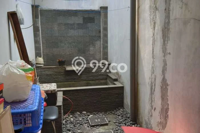 HARGA TERBAIK! Rumah di Cimahi Tengah, 2 KT, Area Sejuk, LT 93m² Bangunan 80m² HARGA TERBAIK! Rumah di Cimahi Tengah, 2 KT, Area Sejuk, LT 93m² Bangunan 80m²