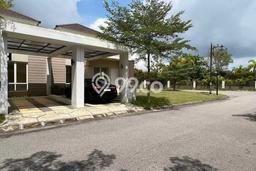 Dijual Cepat Rumah Strategis LT 198m2 LB 70m2 di Batam Cocok untuk Hunian Dijual Cepat Rumah Strategis LT 198m2 LB 70m2 di Batam Cocok untuk Hunian