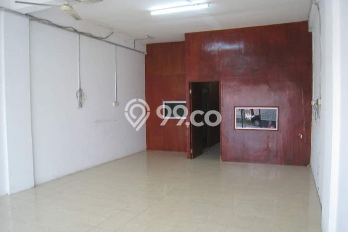 Ruko Dijual di Batam LT 95m2 & LB 250m2 Lokasi Terbaik! Ruko Dijual di Batam LT 95m2 & LB 250m2 Lokasi Terbaik!