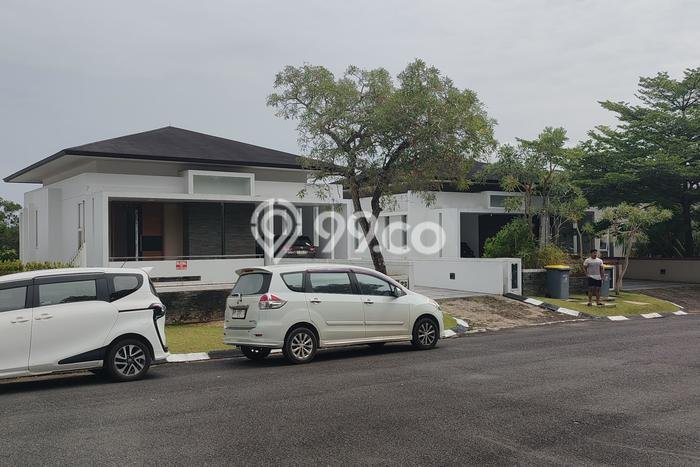 Ready to Use! Luxury House LT 606m2 Desain Modern di Tiban Ready to Use! Luxury House LT 606m2 Desain Modern di Tiban