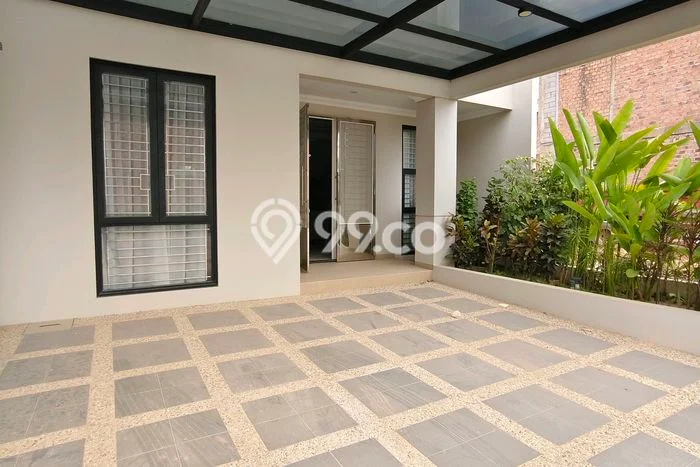 Ready to Use! Premium House LT 168m2 Desain Modern di Batam Centre Ready to Use! Premium House LT 168m2 Desain Modern di Batam Centre