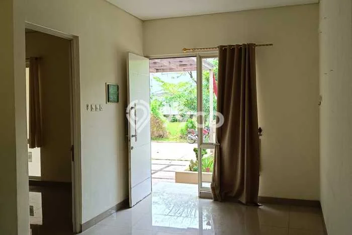 Rumah di , 2 KM, Dekat Rumah Sakit, Luas 123m2m² Bangunan 144m2m² Rumah di , 2 KM, Dekat Rumah Sakit, Luas 123m2m² Bangunan 144m2m²