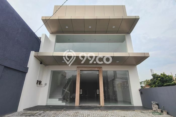 LOKASI STRATEGIS! Ruko Kawasan Majapahit, Luas 417m², Pusat Bisnis, Jalan Utama LOKASI STRATEGIS! Ruko Kawasan Majapahit, Luas 417m², Pusat Bisnis, Jalan Utama