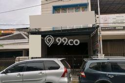 AREA PREMIUM! Ruko For Rent di Semarang Tengah, Luas 300m², Jalan Strategis AREA PREMIUM! Ruko For Rent di Semarang Tengah, Luas 300m², Jalan Strategis