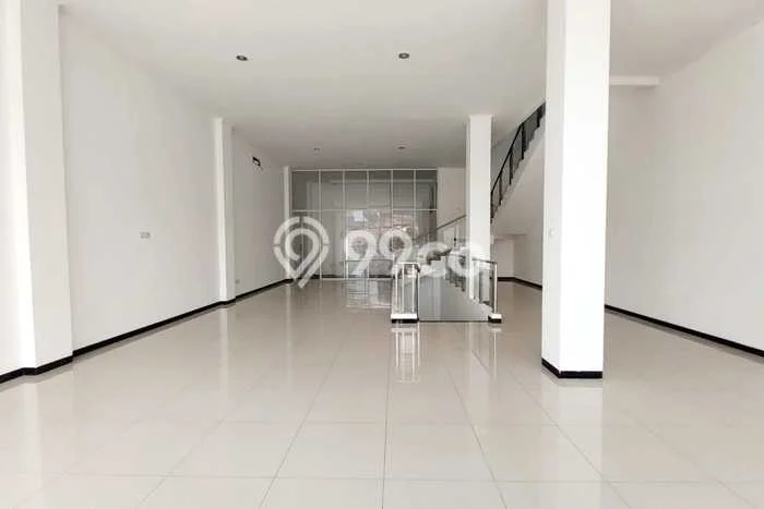 Ruko untuk disewa di Gajah Mungkur punya LT 181m2 & LB 428m2 harga sewa kompetitif Ruko untuk disewa di Gajah Mungkur punya LT 181m2 & LB 428m2 harga sewa kompetitif
