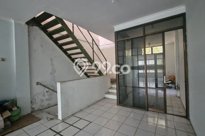 Ruko Bagus Dijual LB 210m2 Lokasi Strategis Semarang Area Cocok untuk Berbisnis Ruko Bagus Dijual LB 210m2 Lokasi Strategis Semarang Area Cocok untuk Berbisnis