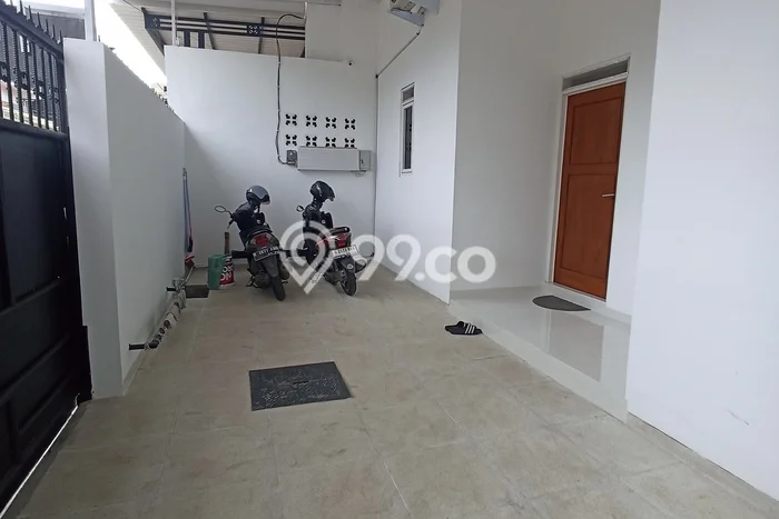Kost Dijual di Puri Anjasmoro dengan 5 KT dan Luas 110m2 Kost Dijual di Puri Anjasmoro dengan 5 KT dan Luas 110m2