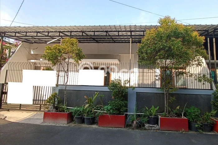 Rumah Modern 3 KT di Tanah Mas Semarang Unfurnished Rumah Modern 3 KT di Tanah Mas Semarang Unfurnished