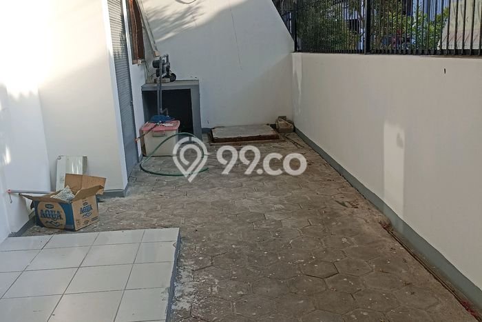 Rumah Modern 3 KT di Tanah Mas Semarang Unfurnished Rumah Modern 3 KT di Tanah Mas Semarang Unfurnished