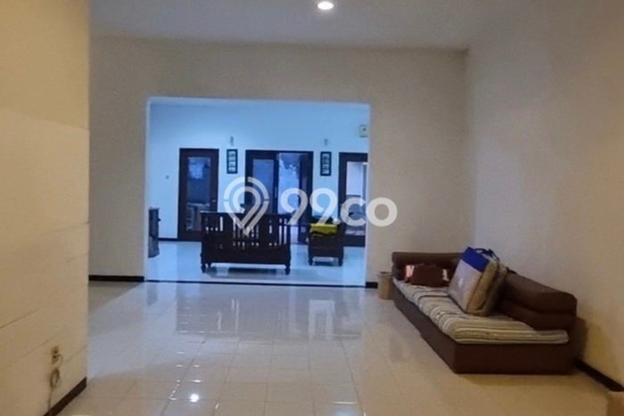 Hunian Eksklusif Dijual LT 366m2 di Wonocolo, Surabaya Hunian Eksklusif Dijual LT 366m2 di Wonocolo, Surabaya
