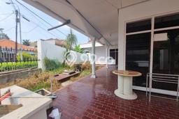 HARGA SPESIAL! Rumah Premium di Wonocolo, Surabaya, Luas 354m2m² LB 200m2m² Bisa Nego! HARGA SPESIAL! Rumah Premium di Wonocolo, Surabaya, Luas 354m2m² LB 200m2m² Bisa Nego!