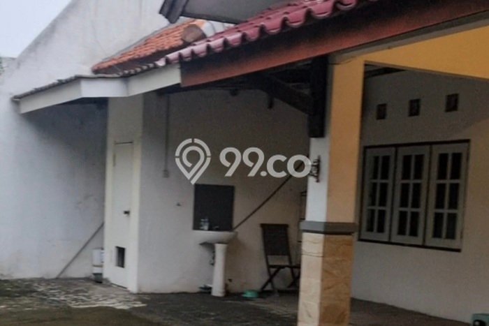 Hunian Eksklusif Dijual LT 366m2 di Wonocolo, Surabaya Hunian Eksklusif Dijual LT 366m2 di Wonocolo, Surabaya