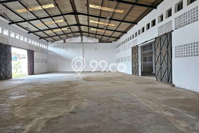 Lokasi Strategis! Dijual Gudang Bisnis di Kartasura, Sukoharjo Kondisi Baik Lokasi Strategis! Dijual Gudang Bisnis di Kartasura, Sukoharjo Kondisi Baik