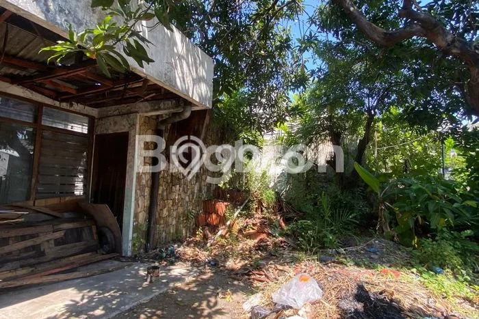 Rumah Mewah Siap Huni LT 448m2 di Gayungan, Surabaya Rumah Mewah Siap Huni LT 448m2 di Gayungan, Surabaya
