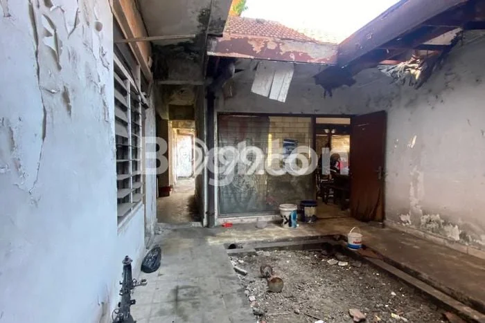 Rumah Mewah Siap Huni LT 448m2 di Gayungan, Surabaya Rumah Mewah Siap Huni LT 448m2 di Gayungan, Surabaya