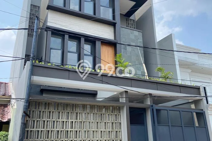 Ready to Use! Luxury House LT 120m2 Desain Modern di Pondok Indah Ready to Use! Luxury House LT 120m2 Desain Modern di Pondok Indah