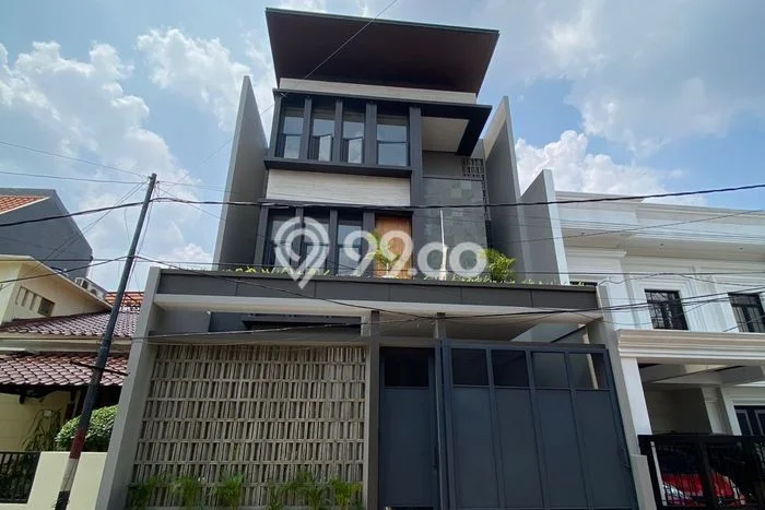 Ready to Use! Luxury House LT 120m2 Desain Modern di Pondok Indah Ready to Use! Luxury House LT 120m2 Desain Modern di Pondok Indah