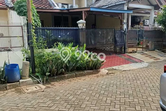 For Sale Rumah 3 Kamar Lokasi Strategis Bagus dan Strategis di Cipondoh For Sale Rumah 3 Kamar Lokasi Strategis Bagus dan Strategis di Cipondoh