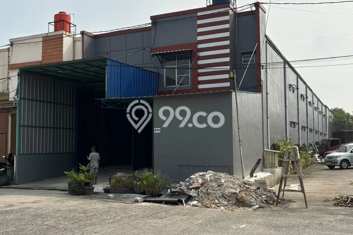 Disewakan Gudang di Kawasan Ramai Kadu Luas 745m2 Disewakan Gudang di Kawasan Ramai Kadu Luas 745m2