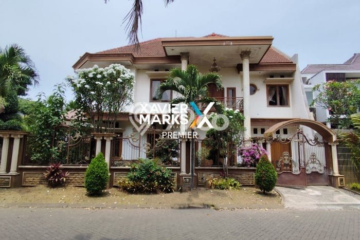 Rumah Luxury Modern Tanpa Renovasi di Permata Jingga Malang Rumah Luxury Modern Tanpa Renovasi di Permata Jingga Malang