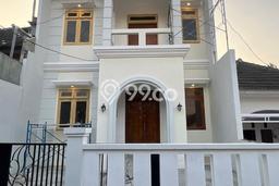 Dijual Cepat Rumah 4 KT 2 KM di , Malang Dijual Cepat Rumah 4 KT 2 KM di , Malang