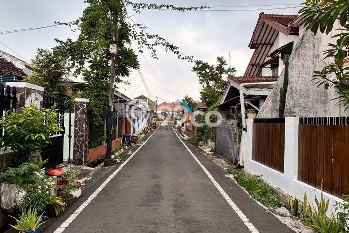Rumah di Blimbing, Malang, LT 268m2m² Bangunan 300m2m² Rumah di Blimbing, Malang, LT 268m2m² Bangunan 300m2m²