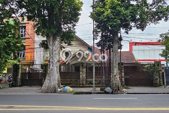 HARGA SPESIAL! Rumah area , Malang, LT 997m2m² Bangunan 700m2m² HARGA NEGO! HARGA SPESIAL! Rumah area , Malang, LT 997m2m² Bangunan 700m2m² HARGA NEGO!