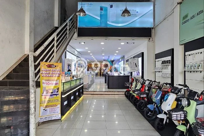 AREA KOMERSIAL! Ruko di , Luas 1668m2m², Posisi Strategis AREA KOMERSIAL! Ruko di , Luas 1668m2m², Posisi Strategis