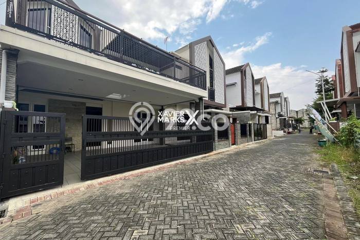 Rumah Akses Mudah area Sukun, Malang, LT 160m2m² LB 250m2m² Rumah Akses Mudah area Sukun, Malang, LT 160m2m² LB 250m2m²