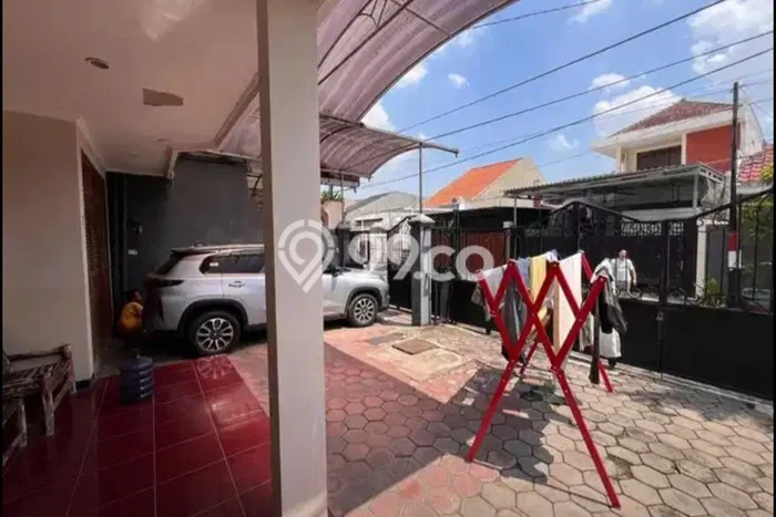 Dijual Rumah 3 Kamar Lokasi Ideal Bagus dan Strategis di Dukuh Pakis Dijual Rumah 3 Kamar Lokasi Ideal Bagus dan Strategis di Dukuh Pakis
