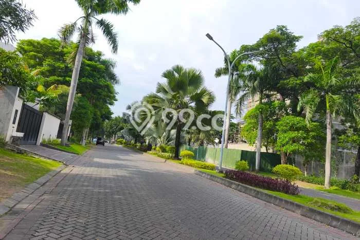 Tanah Dijual Lokasi Strategis di Surabaya dengan Luas 860m2 Tanah Dijual Lokasi Strategis di Surabaya dengan Luas 860m2