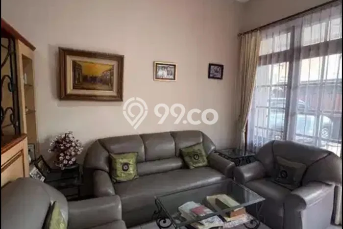 Dijual Rumah 3 Kamar Lokasi Ideal Bagus dan Strategis di Dukuh Pakis Dijual Rumah 3 Kamar Lokasi Ideal Bagus dan Strategis di Dukuh Pakis