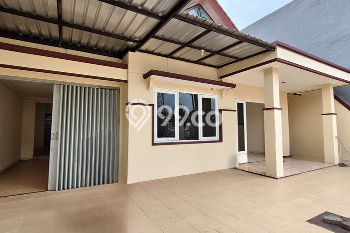 Disewakan Segera Rumah Kondisi Baik di Kawasan Dukuh Pakis, Surabaya Disewakan Segera Rumah Kondisi Baik di Kawasan Dukuh Pakis, Surabaya
