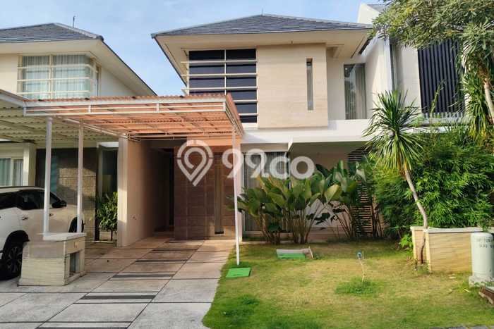 Rumah di Pakuwon Indah, Area Asri, 3 KM Rumah di Pakuwon Indah, Area Asri, 3 KM