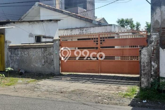 Jual Rumah Murah Meriah Tambaksari Punya 3 KT & LT 2185m2 Jual Rumah Murah Meriah Tambaksari Punya 3 KT & LT 2185m2