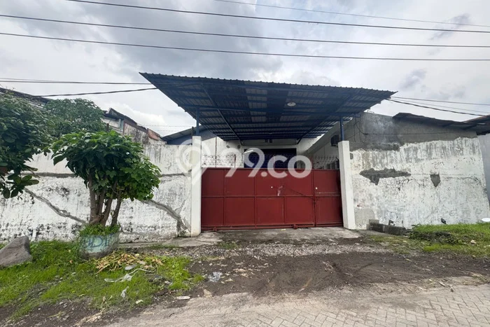 FOR RENT! Gudang di Margomulyo Cocok untuk Bisnis 1000m2 FOR RENT! Gudang di Margomulyo Cocok untuk Bisnis 1000m2