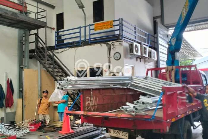 Gudang Dijual di Sidoarjo Sidoarjo dengan LB 360m2 Gudang Dijual di Sidoarjo Sidoarjo dengan LB 360m2