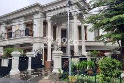 Rumah Elit LB 620m2 Siap Pakai Desain Elegan di Rawamangun, Jakarta Timur Rumah Elit LB 620m2 Siap Pakai Desain Elegan di Rawamangun, Jakarta Timur